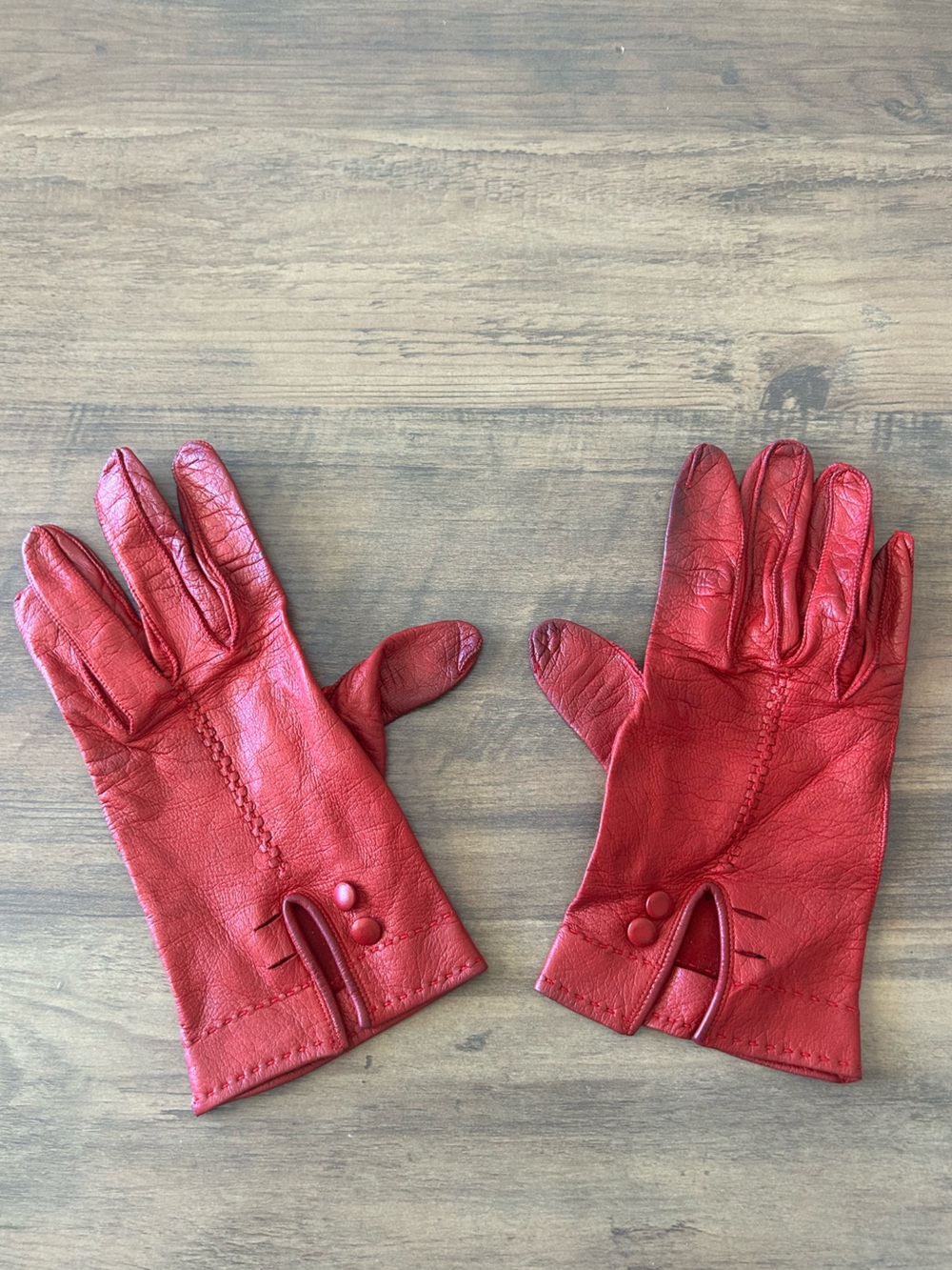 VTG Lambskin leather Women's Red Leather Driving Gloves button soft